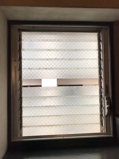 佐賀市でルーバー窓をFIX窓に取替え